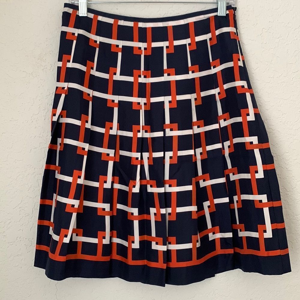 Navy Geometric Print Pleated Skirt - Orange & White